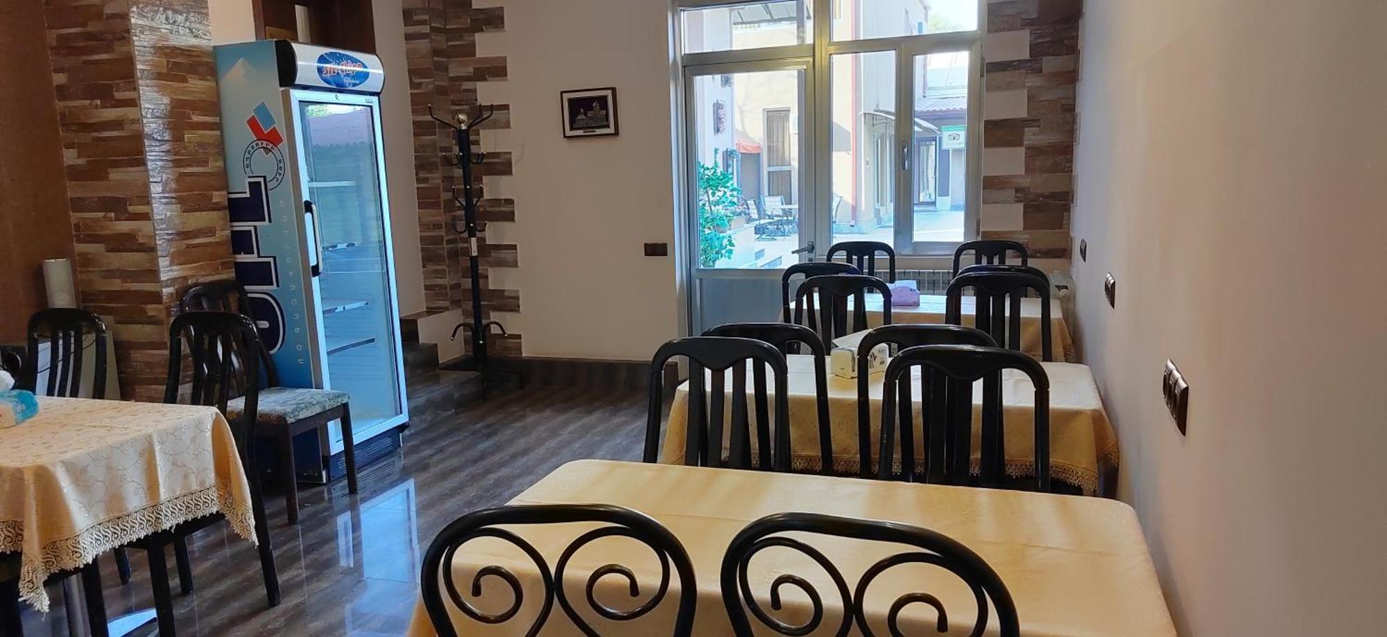 Areg Hotel Yerevan Exterior photo