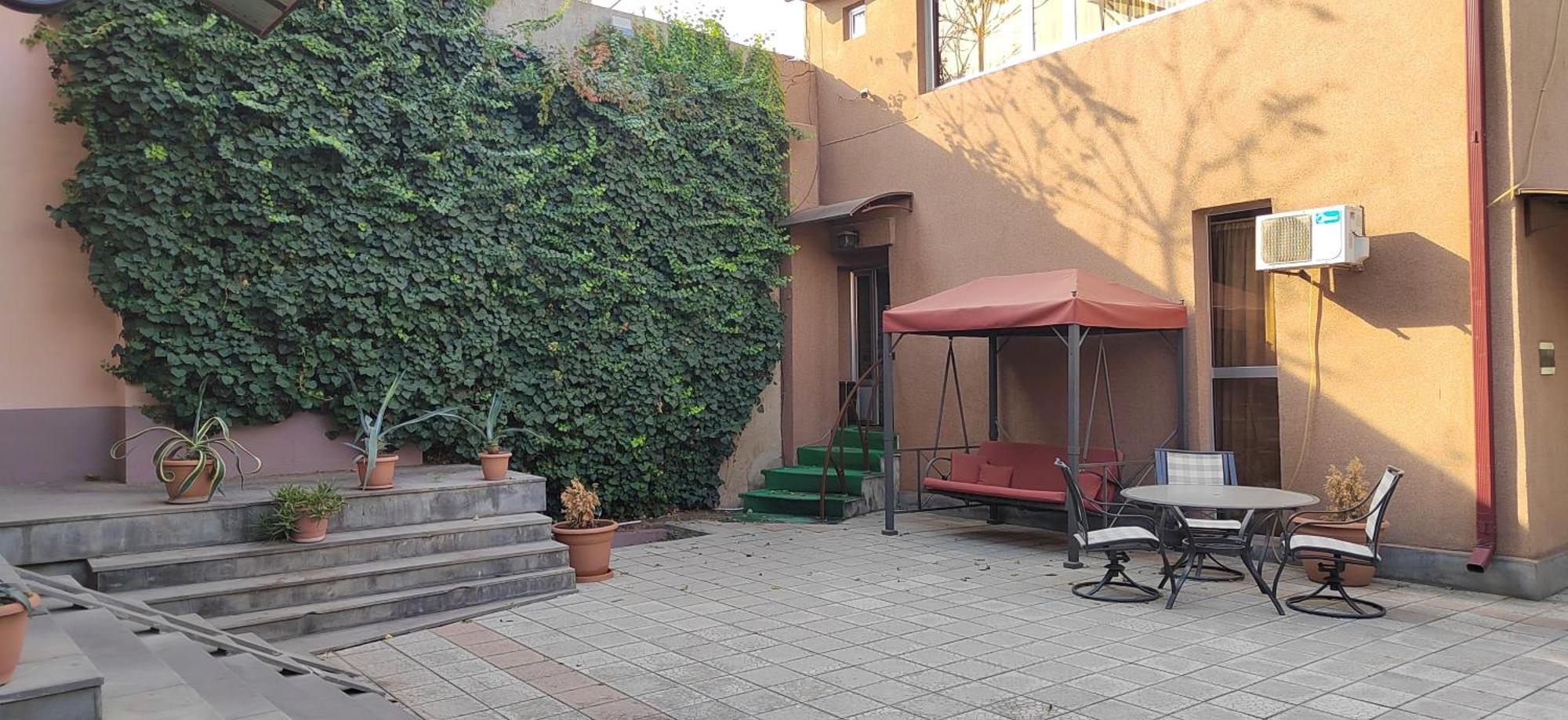 Areg Hotel Yerevan Exterior photo