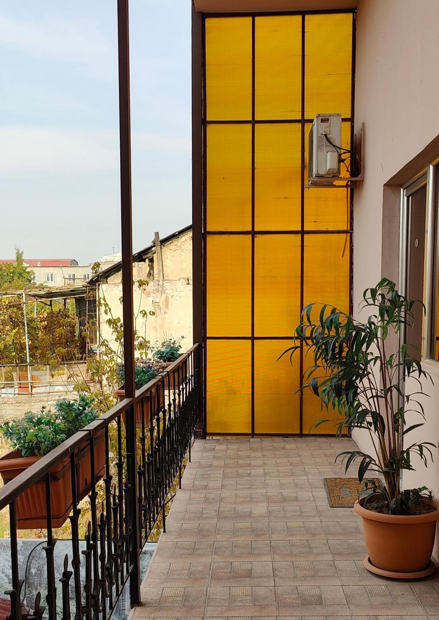 Areg Hotel Yerevan Exterior photo