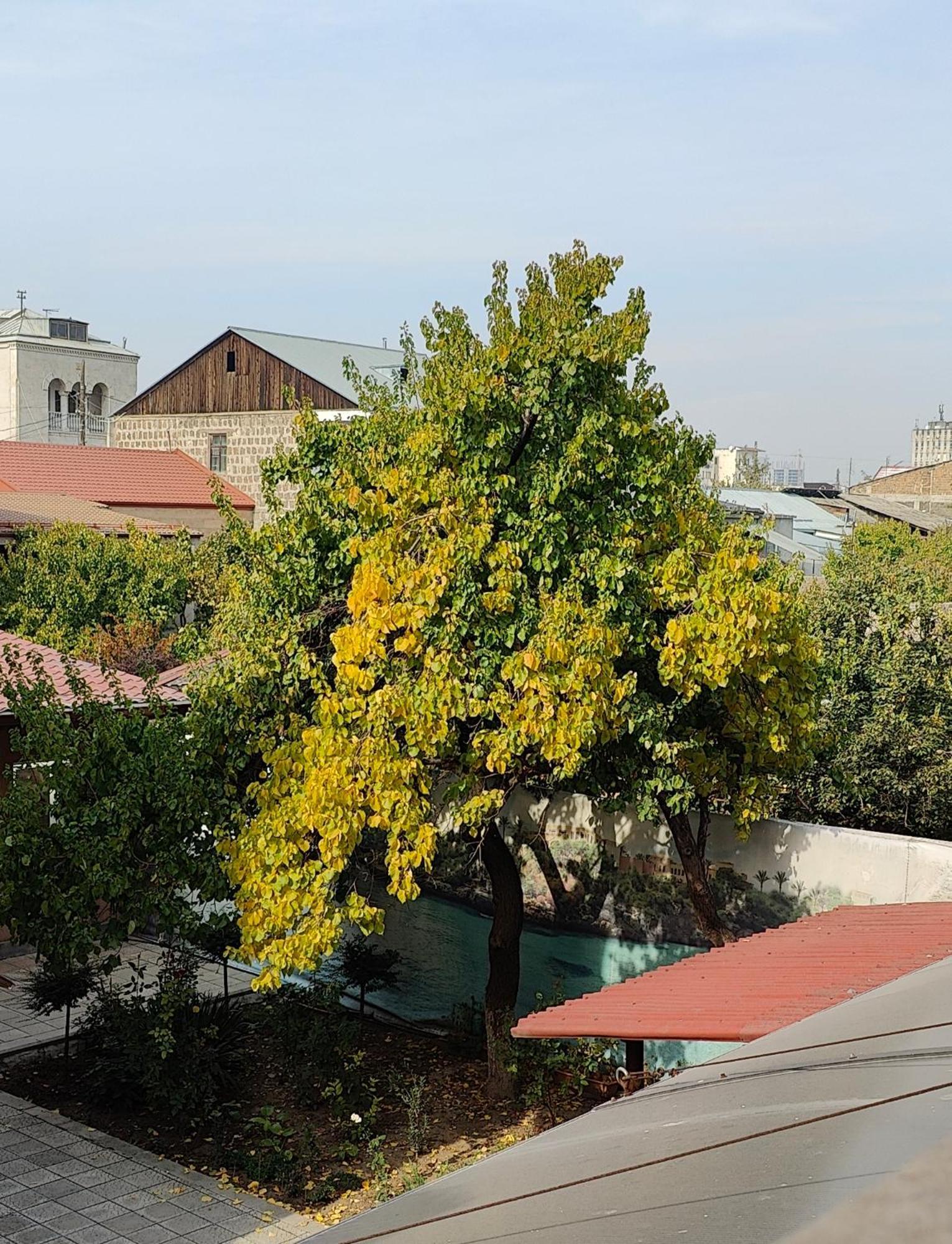 Areg Hotel Yerevan Exterior photo