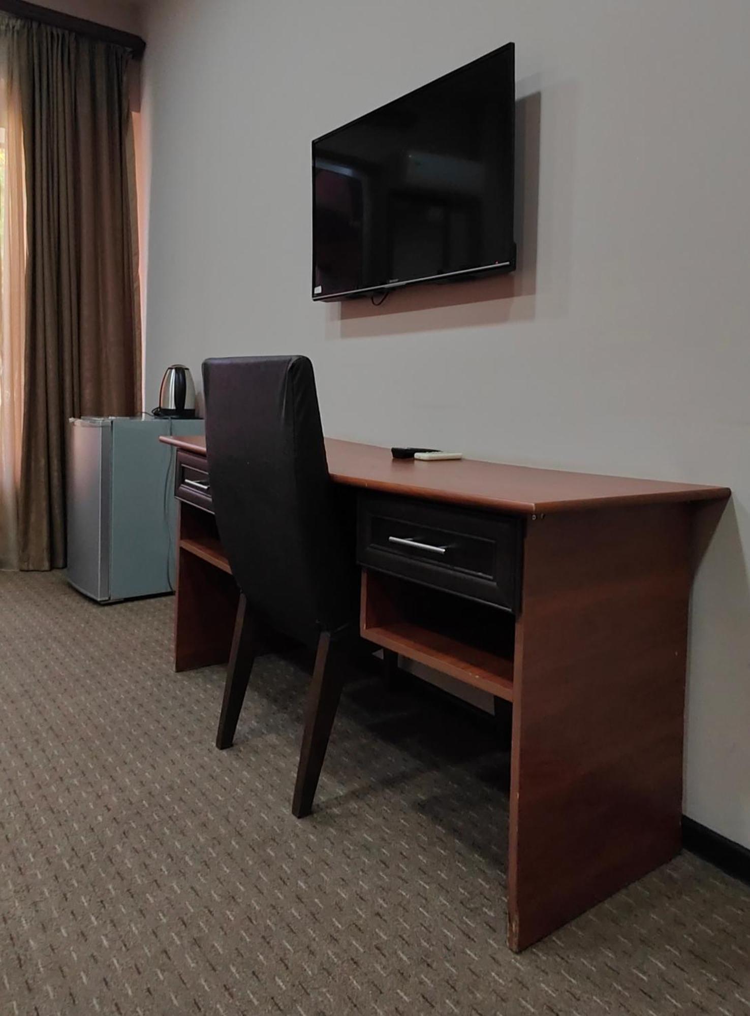 Areg Hotel Yerevan Exterior photo